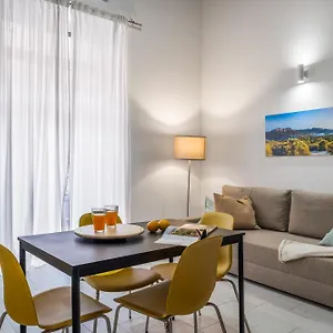 Open Sicily Homes - Near The Train Station , Palermo Italien